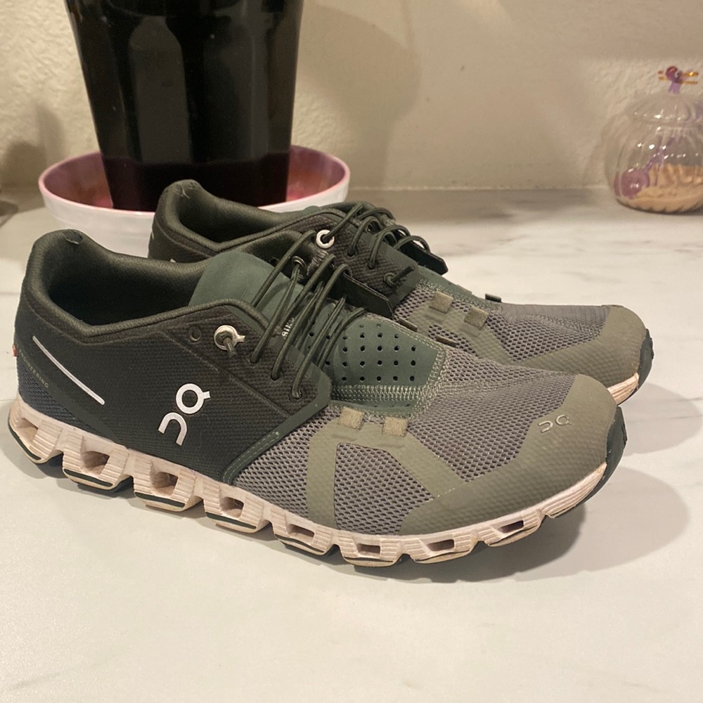 On Cloud Running Shoes